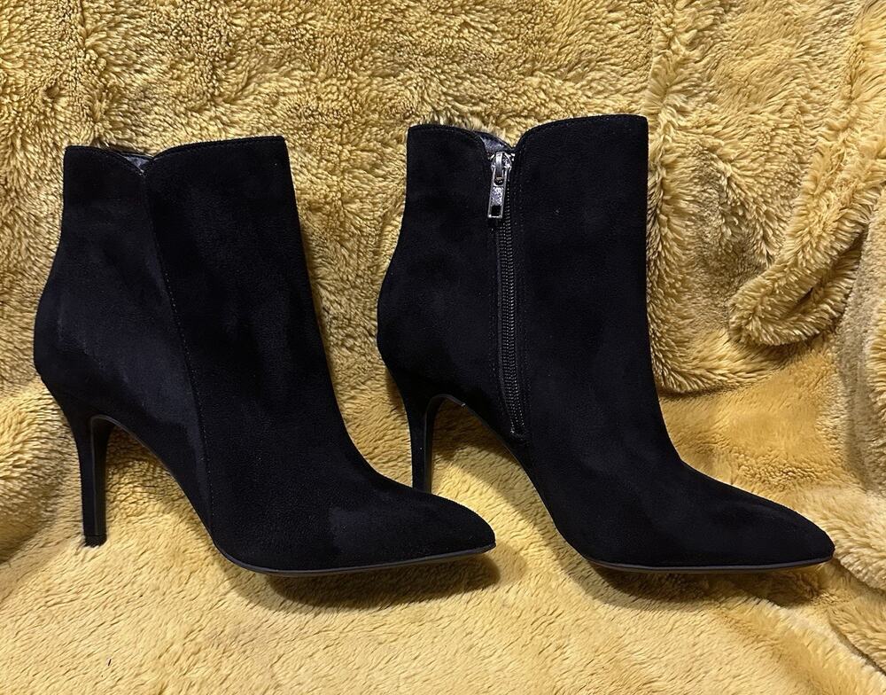 Zigi Soho Black White Suede Booties Stiletto Heels Womens Sz 7.5 City Chic Retro